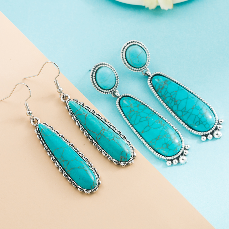 Retro Style Long Water Drop Pendant Turquoise Alloy Earrings display picture 3