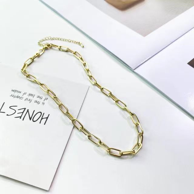 Simple Style Alloy Clavicle Chain Single Layer Necklace display picture 1