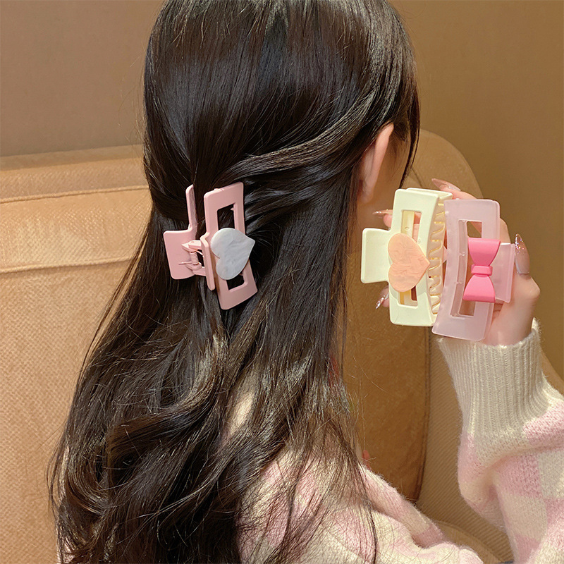 Fashion Candy Color Artistic Resin Shark Grip Back Head Hair Accessories display picture 4