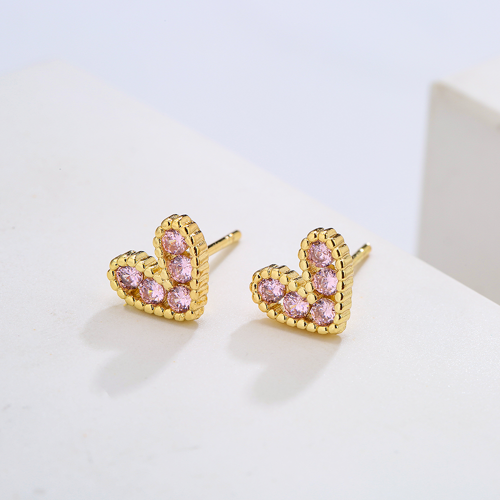Fashion Copper 18k Gold Heart-shaped Zircon Stud Earrings display picture 3