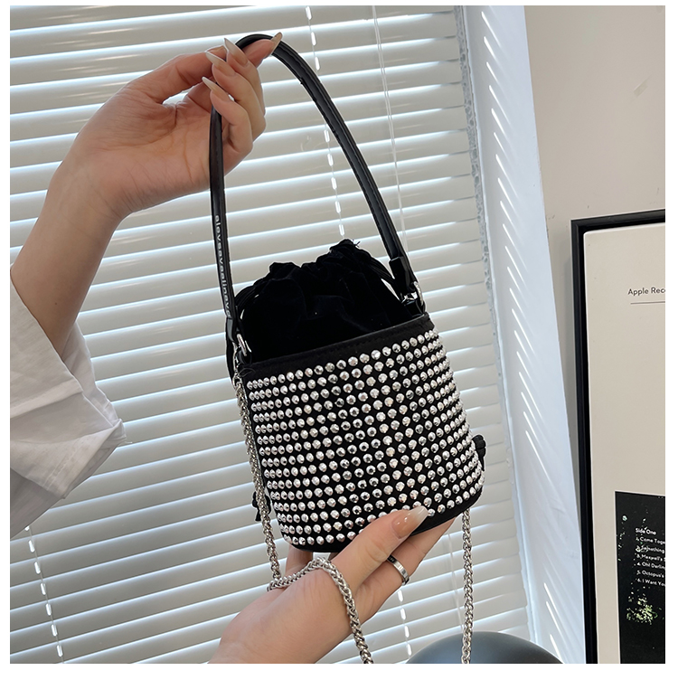 2022 New Fashion Portable Rhinestone Crossbody Shoulder Bag display picture 1