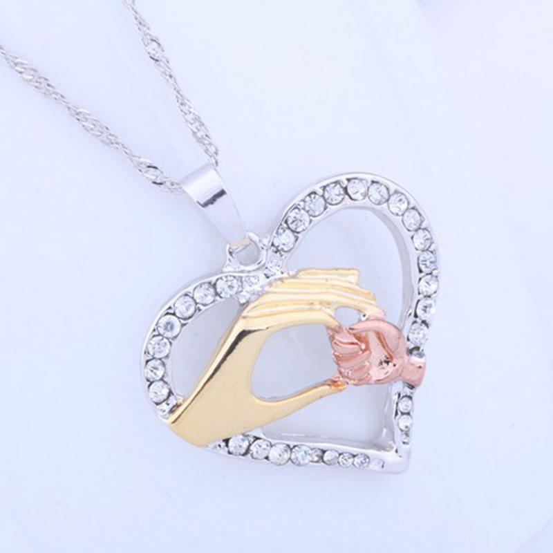 Fashion Ornament Rhinestone Hand Heart Shaped Alloy Necklace display picture 2