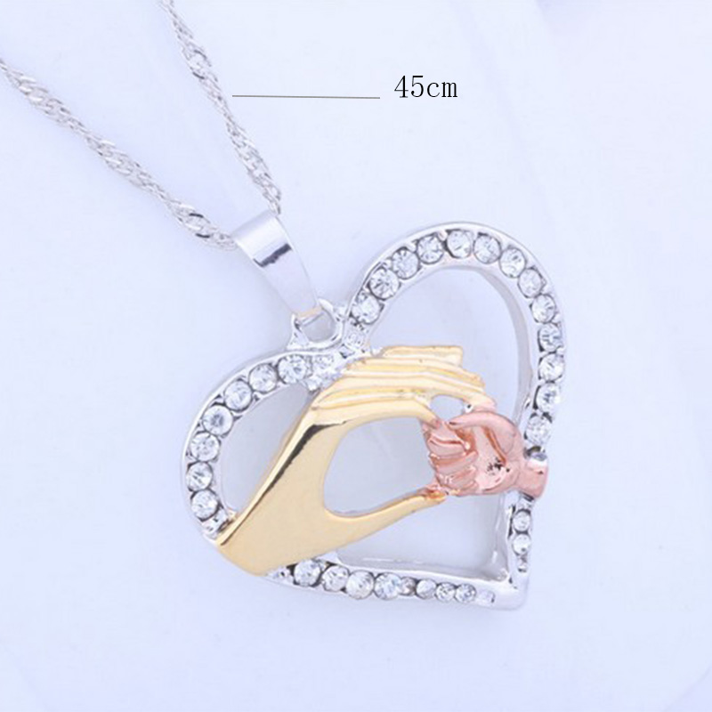 Fashion Ornament Rhinestone Hand Heart Shaped Alloy Necklace display picture 3