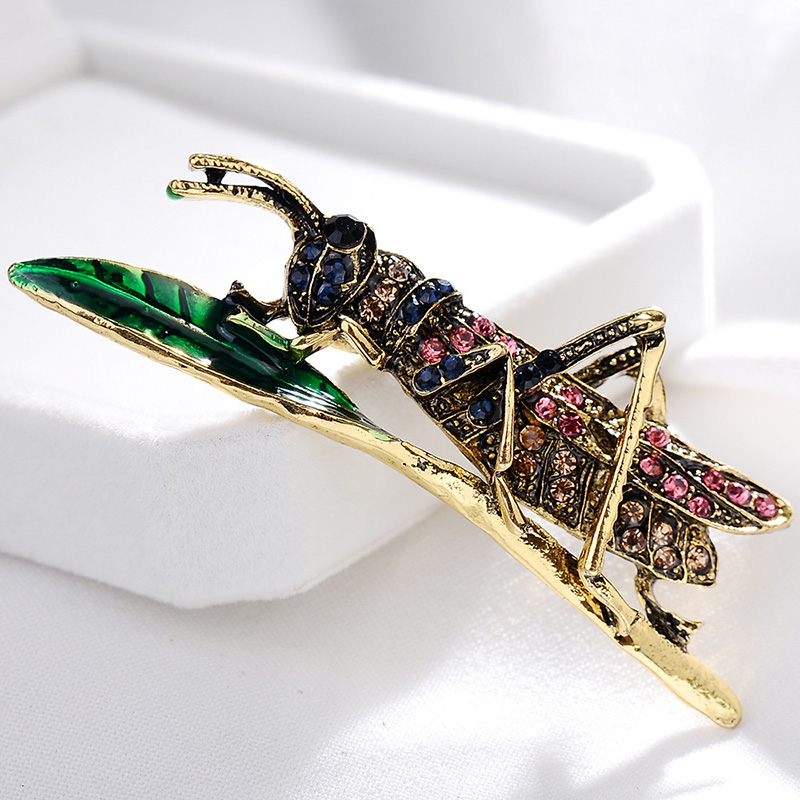 Fashion Ornament Vintage Rhinestone Hoppergrass Shaped Alloy Brooch display picture 4