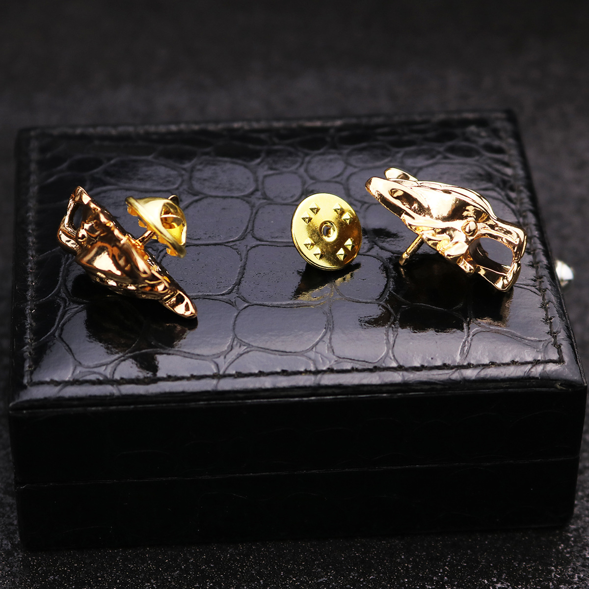Fashion Cool Style Wolf Alloy Zinc Plating Men'S Brooches display picture 4