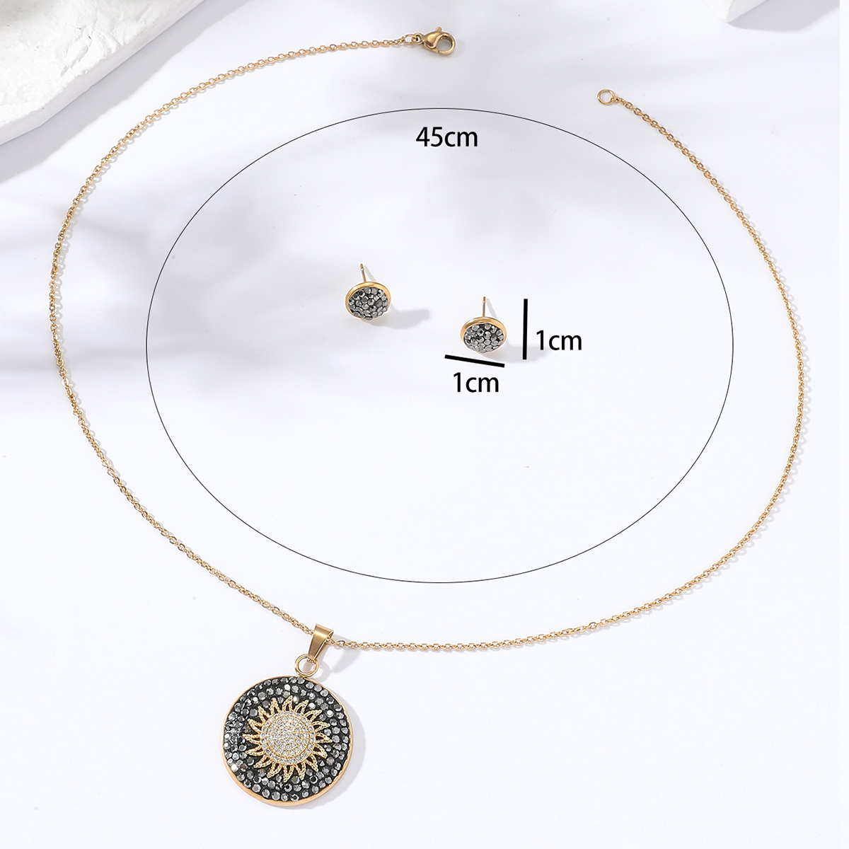 2022 New Fashion Simple Round 18k Gold Plated Geometric Copper Necklace Earrings Set display picture 3