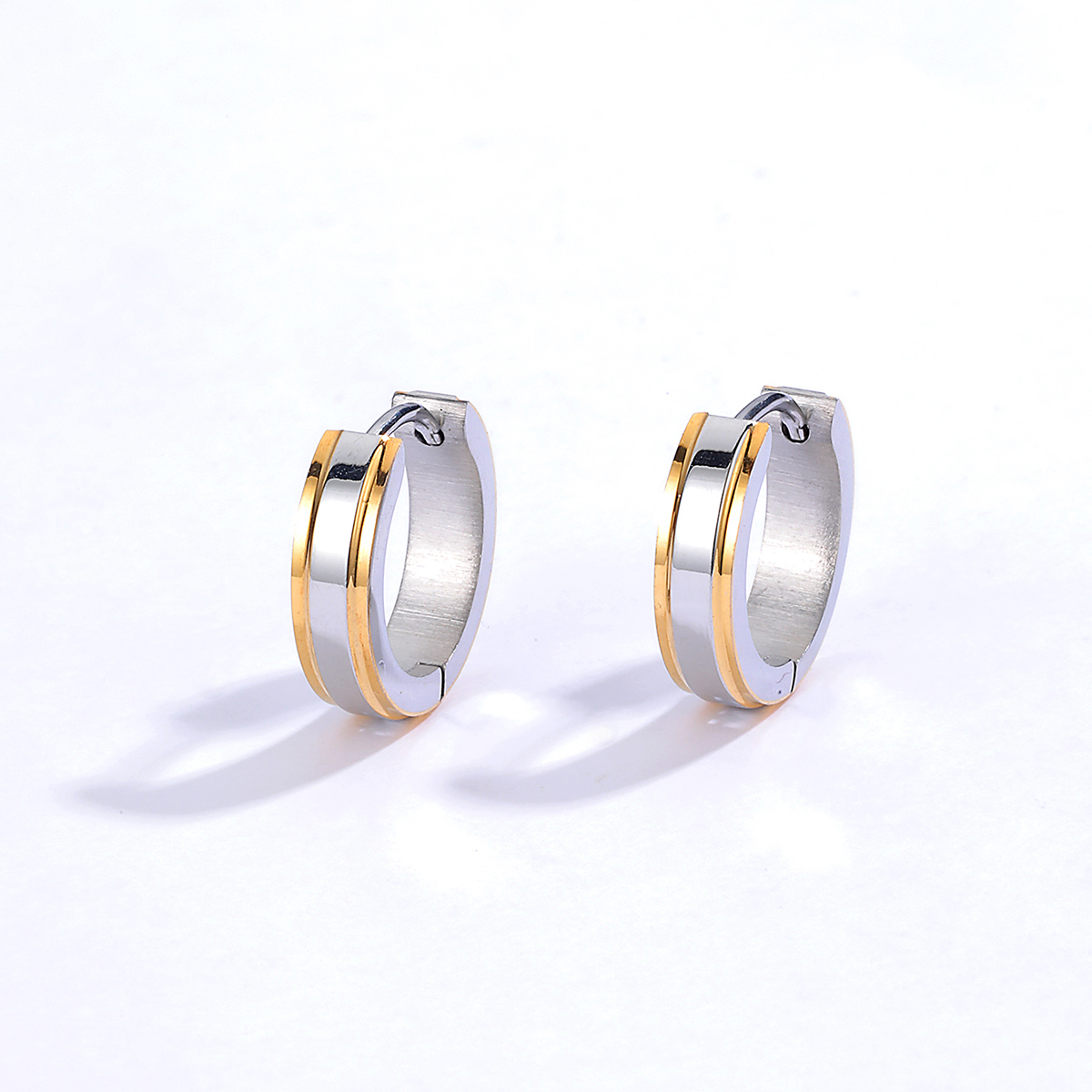 1 Piece Fashion Round Plating 201 Stainless Steel 18K Gold Plated Earrings display picture 2