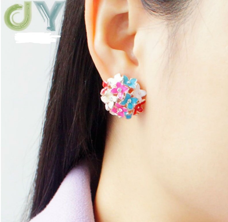 Fashion Colorful Round Hydrangea Drop Oil Diamond Flower Alloy Ear Clip display picture 4