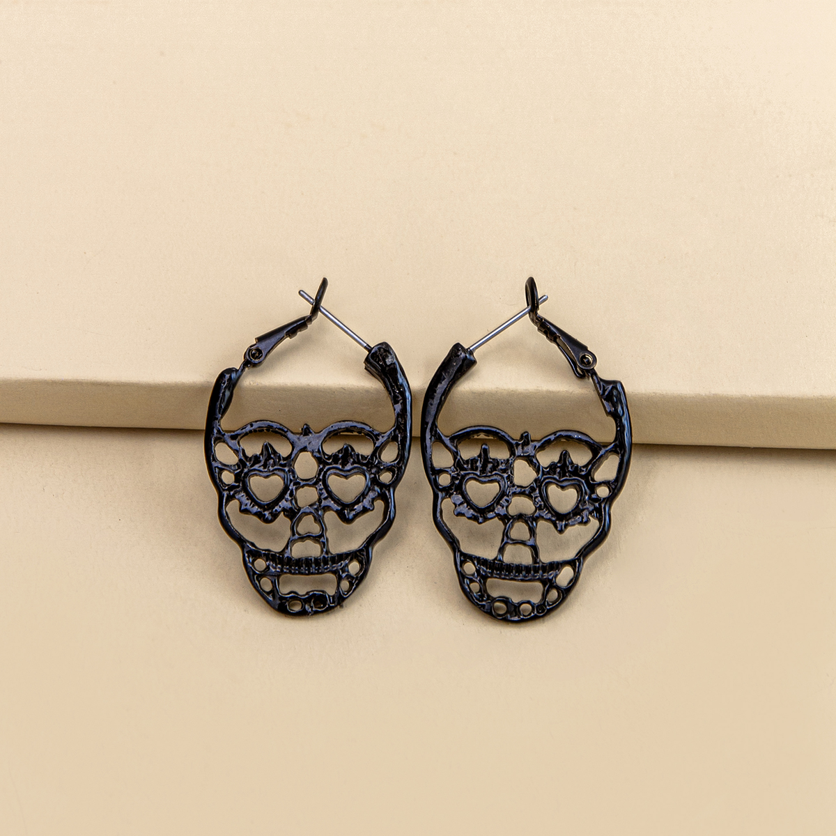 Ethnic Style Skull Alloy Hoop Earrings display picture 1