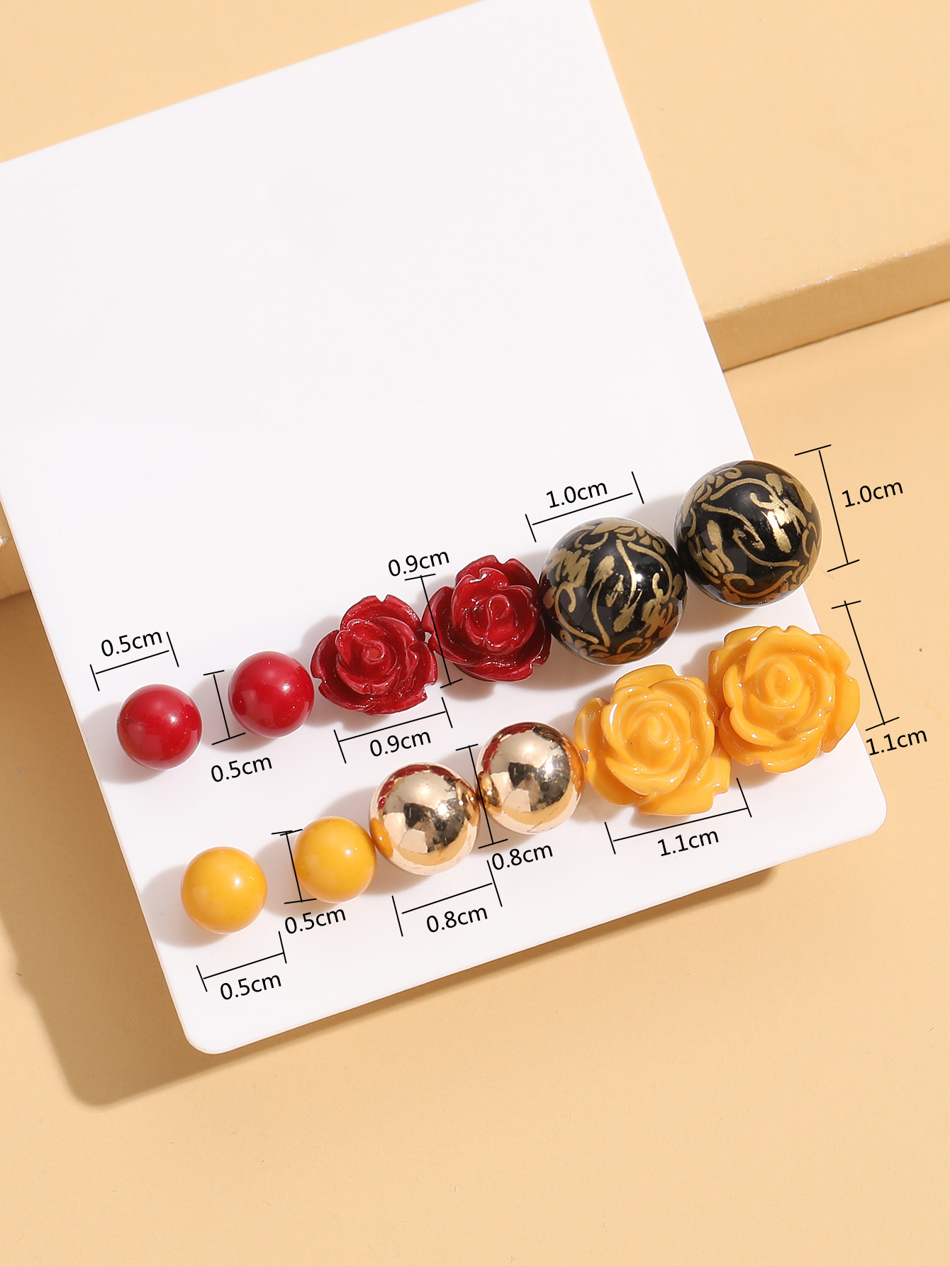 South Korea's Dongdaemun Exaggerated Combination Of Small Flower Ball Earrings Personality All-match Earrings display picture 2