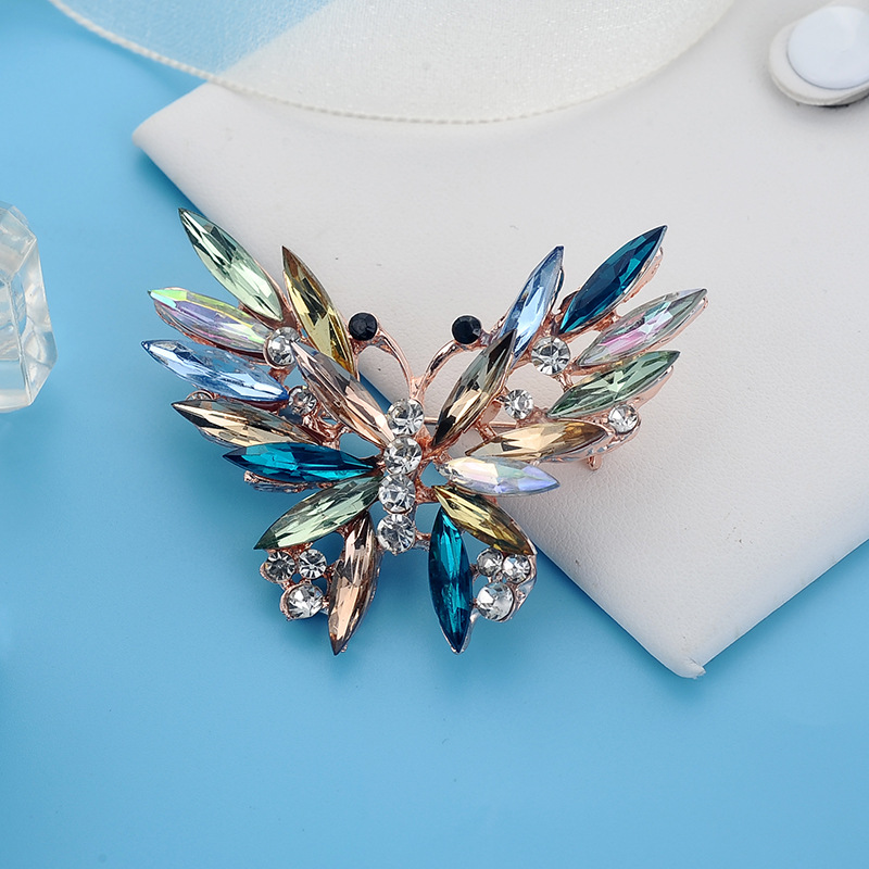 Broche De Mariposa Colorido Con Diamantes De Imitación De Cristal De Moda display picture 4
