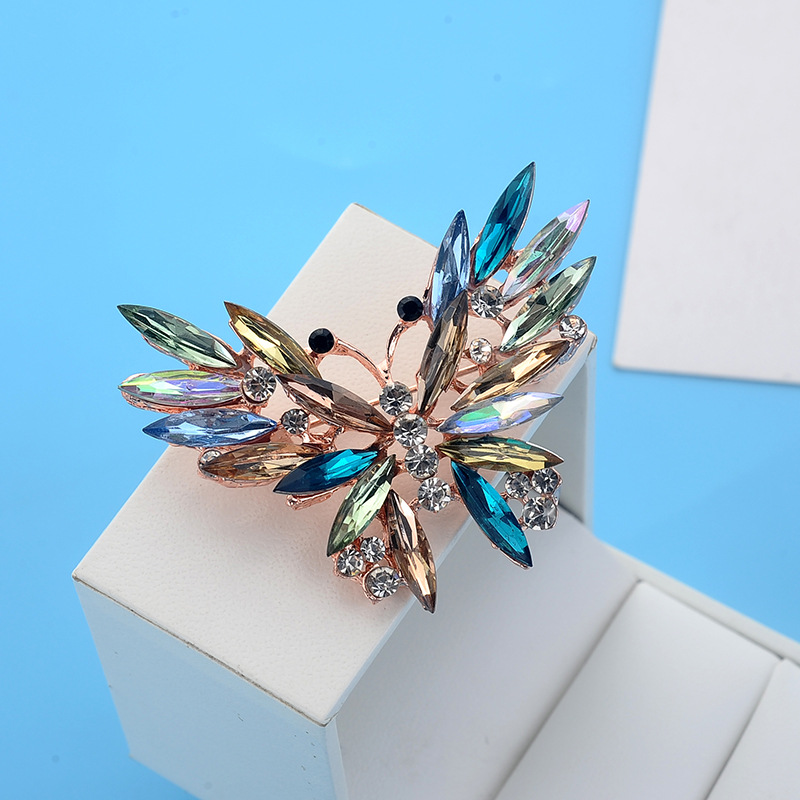 Broche De Mariposa Colorido Con Diamantes De Imitación De Cristal De Moda display picture 5