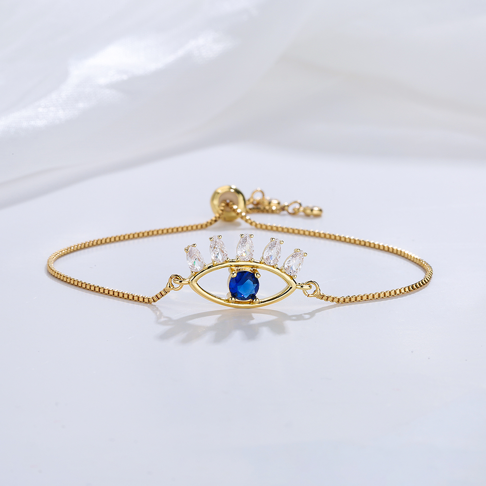 Fashion Glänzende 18k Vergoldung Zirkon Inlay Blau Teufel Auge Geometrische Weibliche Armband display picture 1