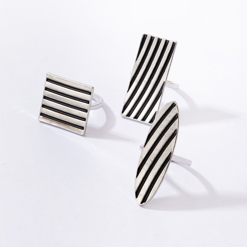 Simple Drip Oil Striped Geometric Square Ring Three-piece Set display picture 5