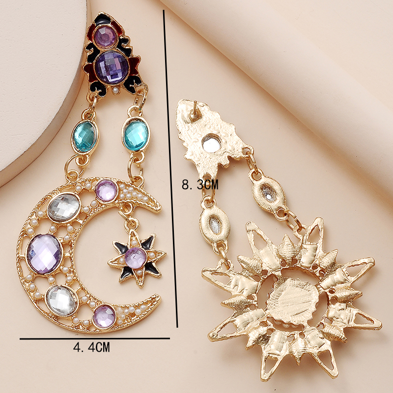 Fashion Bohemian Rhinestone Sun Moon Star Asymmetric Alloy Stud Earrings display picture 4