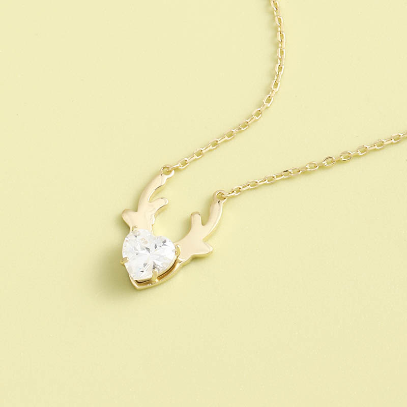 Light Luxury Niche Deer S925 Silver Necklace display picture 3