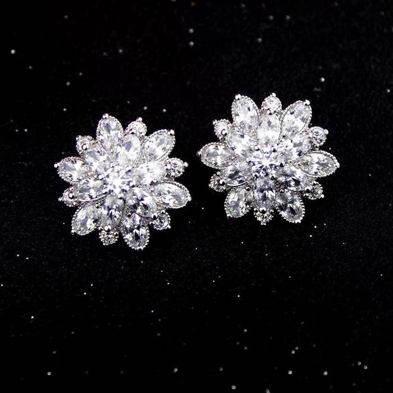 Fashion Double Layer Flower Crystal Alloy Stud Earrings display picture 4
