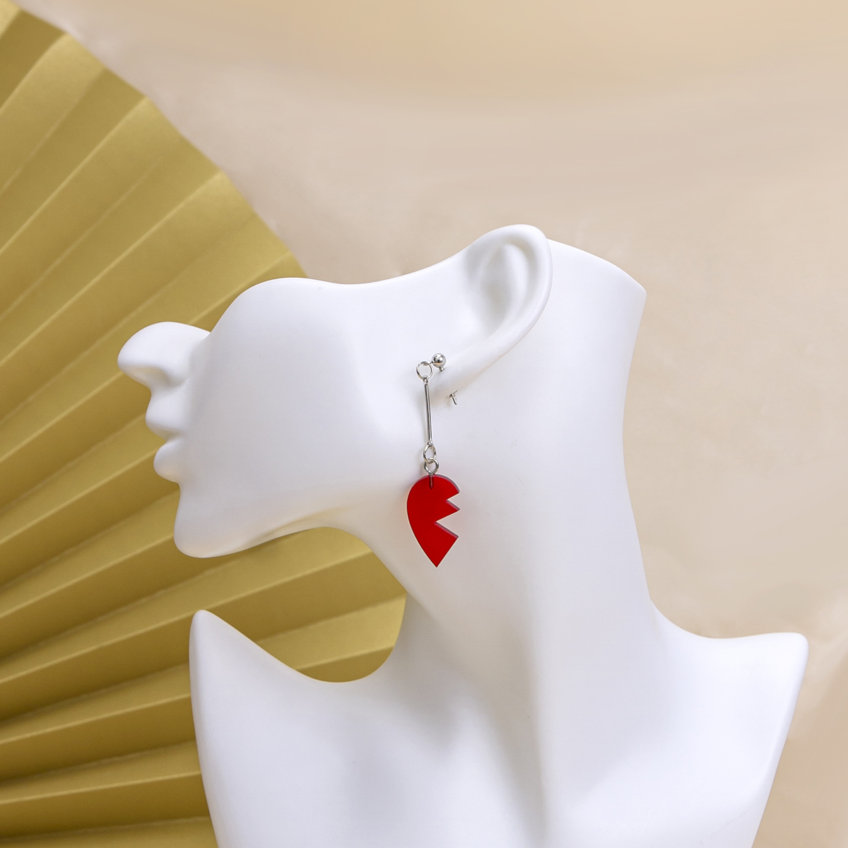 Simple Style Heart Arylic Drop Earrings display picture 6