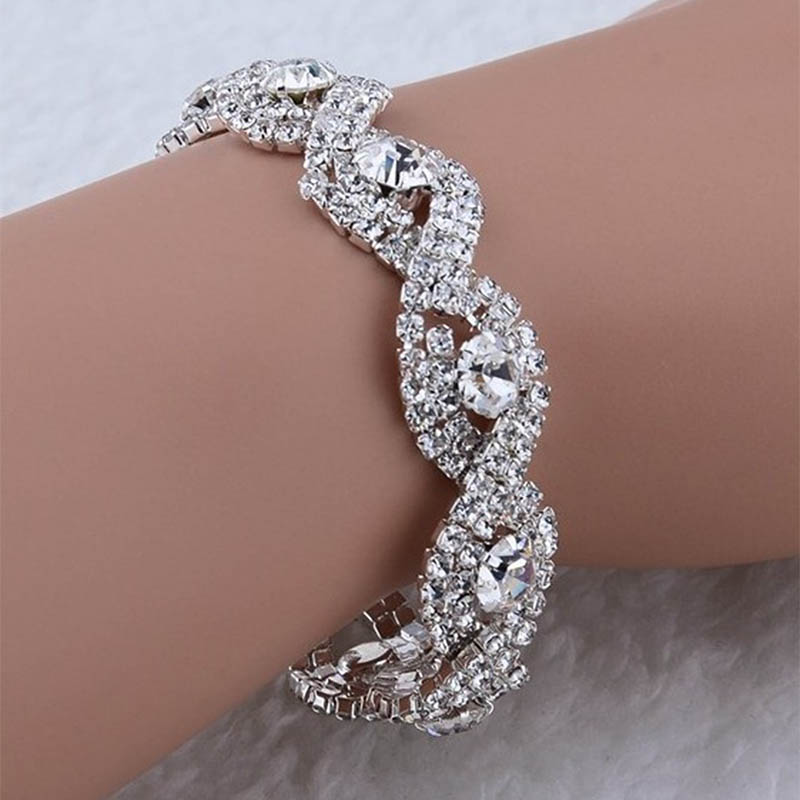 Fashion Jewelry Claw Chain Rhinestone Cross Alloy Bracelet display picture 4