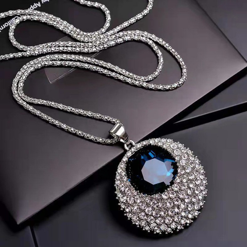 Fashion Jewelry Rhinestone Crystal Necklace display picture 3