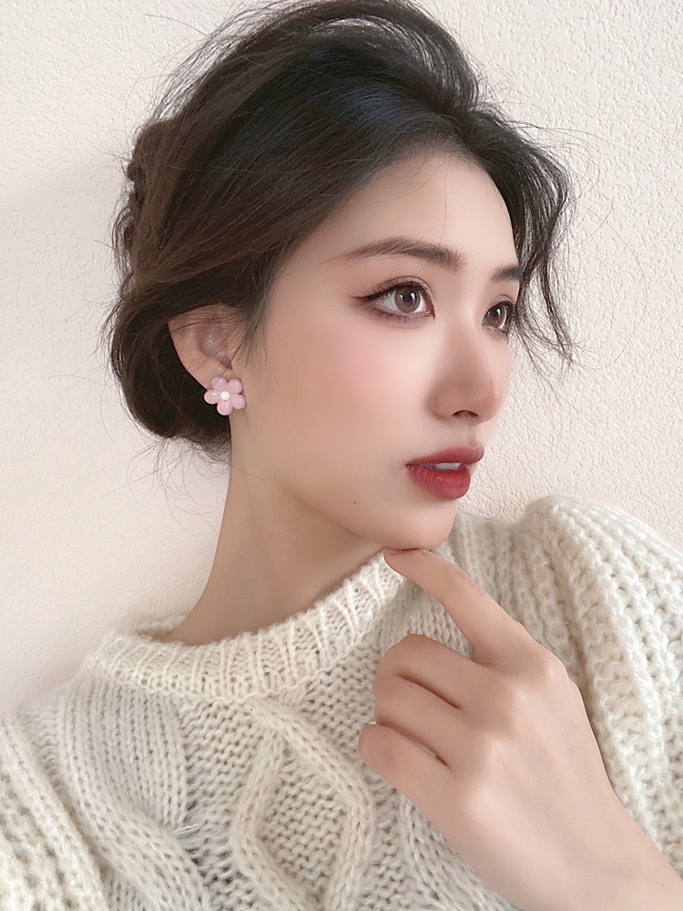 Pendientes De Flor De Viento Ins Rojos De Temperamento Coreano Para Mujer, Pendientes Bonitos Que Combinan Con Todo A La Moda 2022 display picture 1