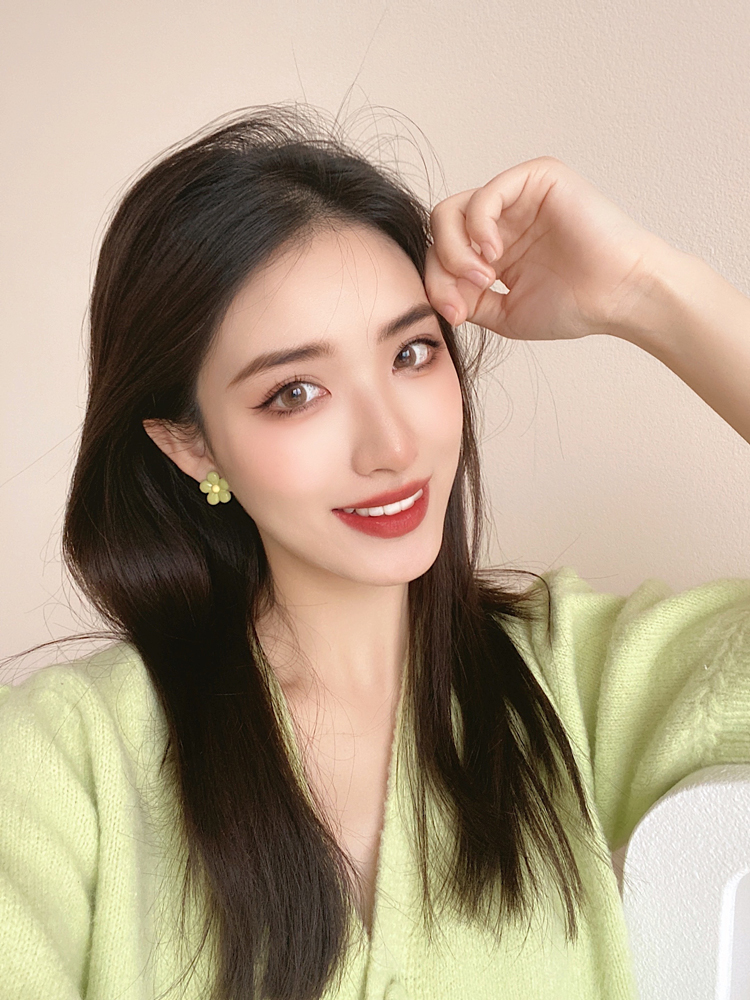 Pendientes De Flor De Viento Ins Rojos De Temperamento Coreano Para Mujer, Pendientes Bonitos Que Combinan Con Todo A La Moda 2022 display picture 6