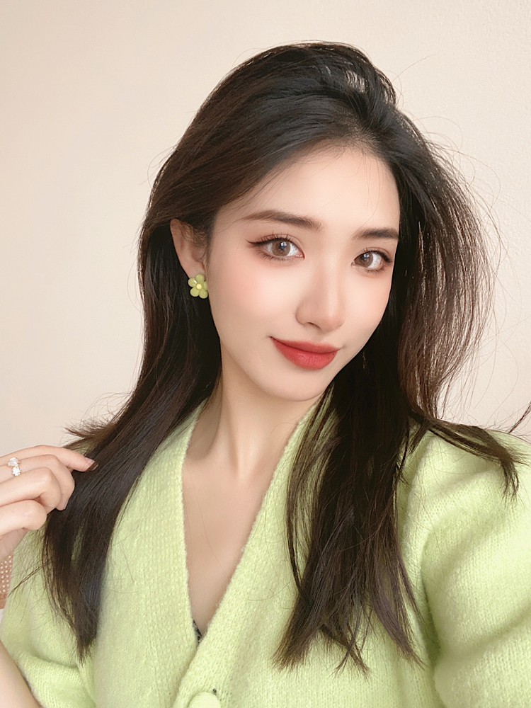 Pendientes De Flor De Viento Ins Rojos De Temperamento Coreano Para Mujer, Pendientes Bonitos Que Combinan Con Todo A La Moda 2022 display picture 8