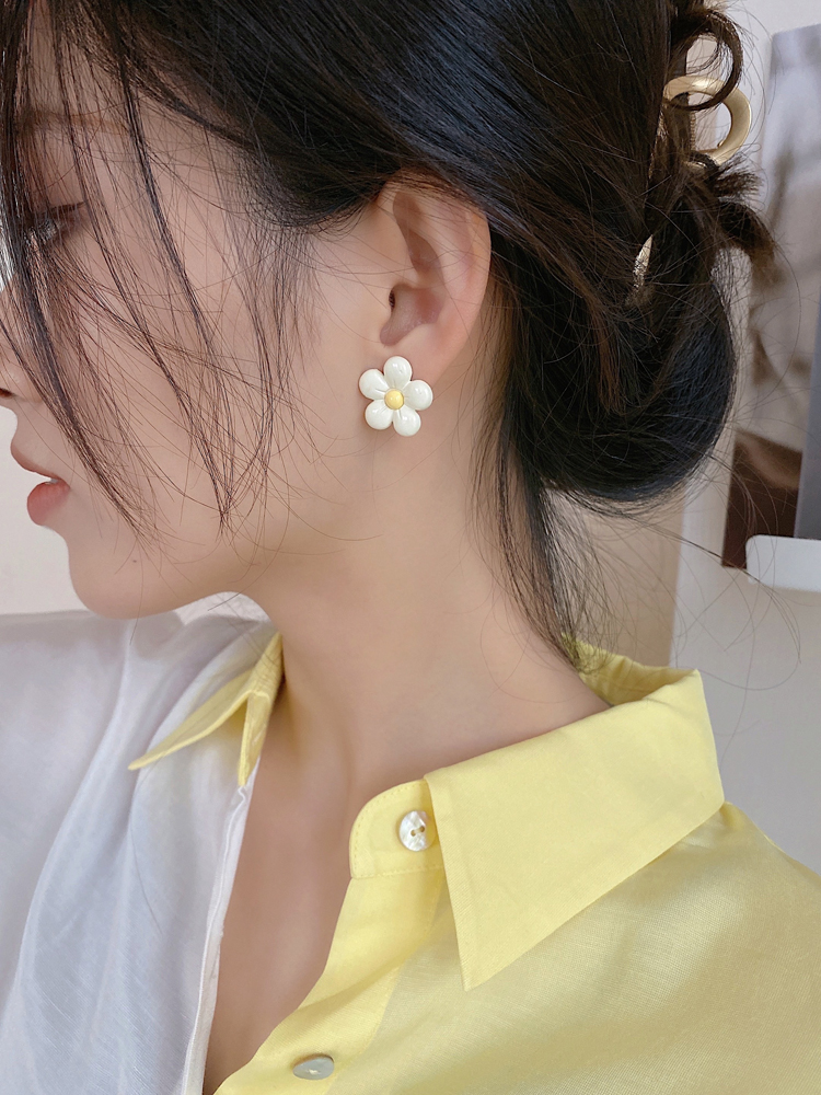 Korean Temperament Net Red Ins Wind Flower Earrings Female 2022 New Trendy Fashion All-match Cute Earrings Earrings display picture 20