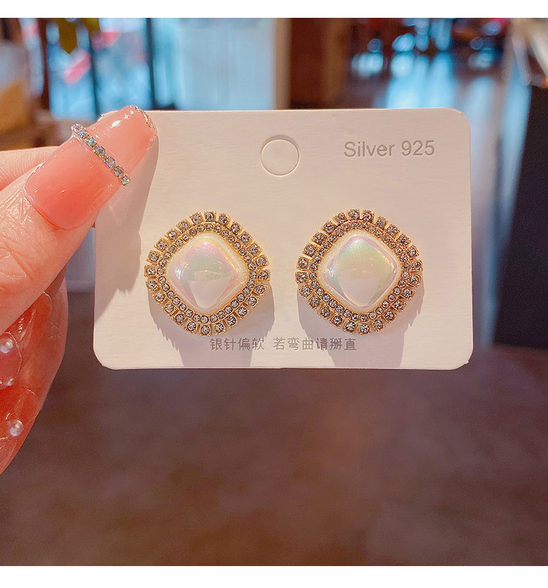 Neue Diamantbesetzte Geometrische Ohrringe Im Koreanischen Stil, Leichte Luxus-meerjungfrau-perlenmode-allgleiches-ohrringe display picture 4