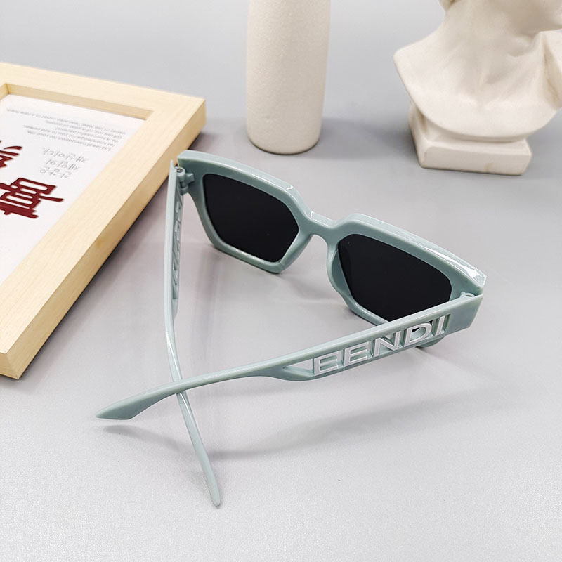 New Retro Square Candy Color Frame Children's Sunglasses display picture 5