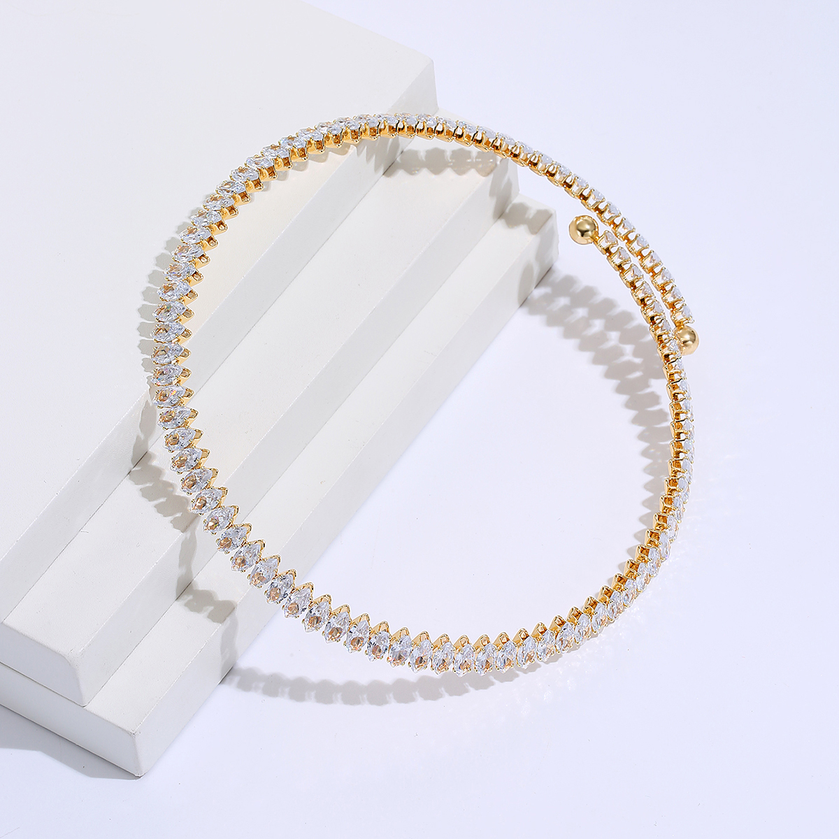Mode Einfache Geometrische Galvani 18k Gold Eingelegten Zirkon Kupfer Kragen display picture 2