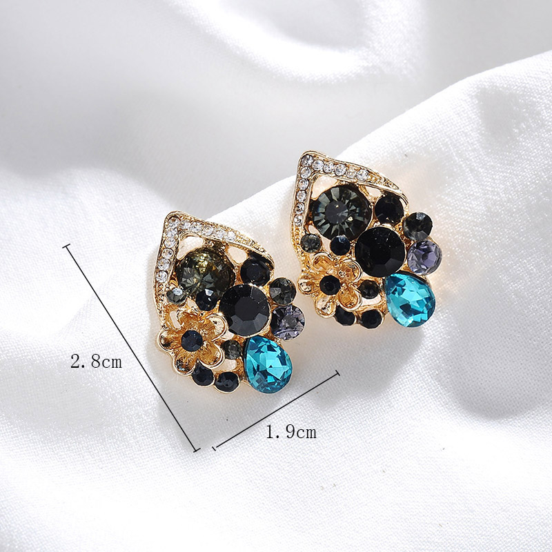 Fashion Elegant Black Blue Crystal Flowers Stud Earrings Ornament display picture 1