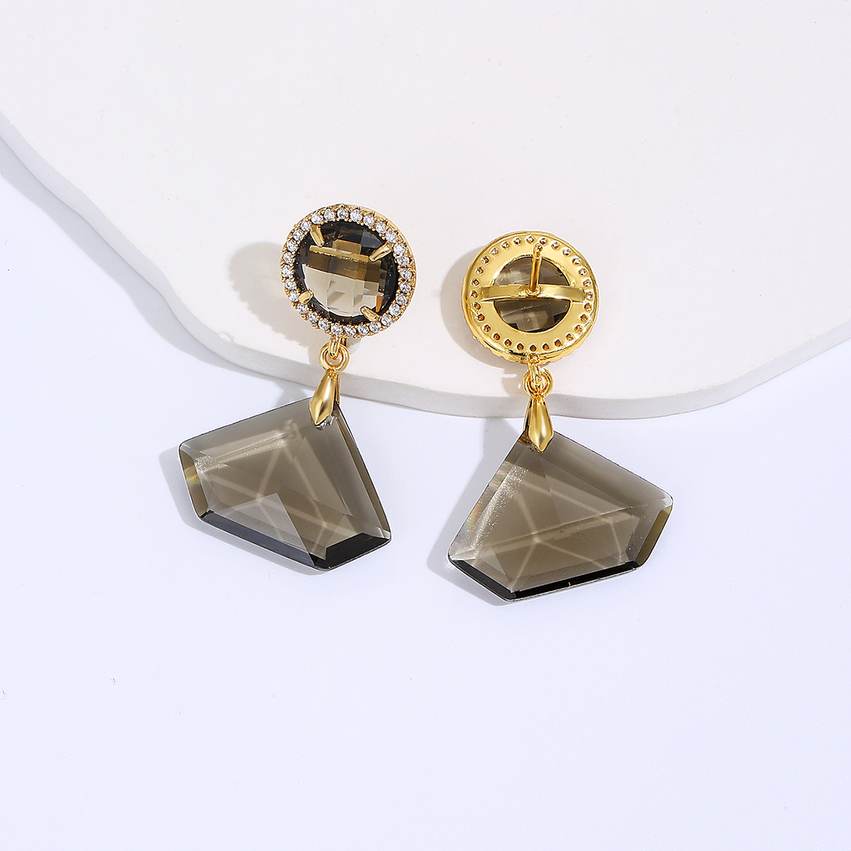 Elegant Geometric Copper Drop Earrings Gold Plated Zircon Copper Earrings 1 Pair display picture 2