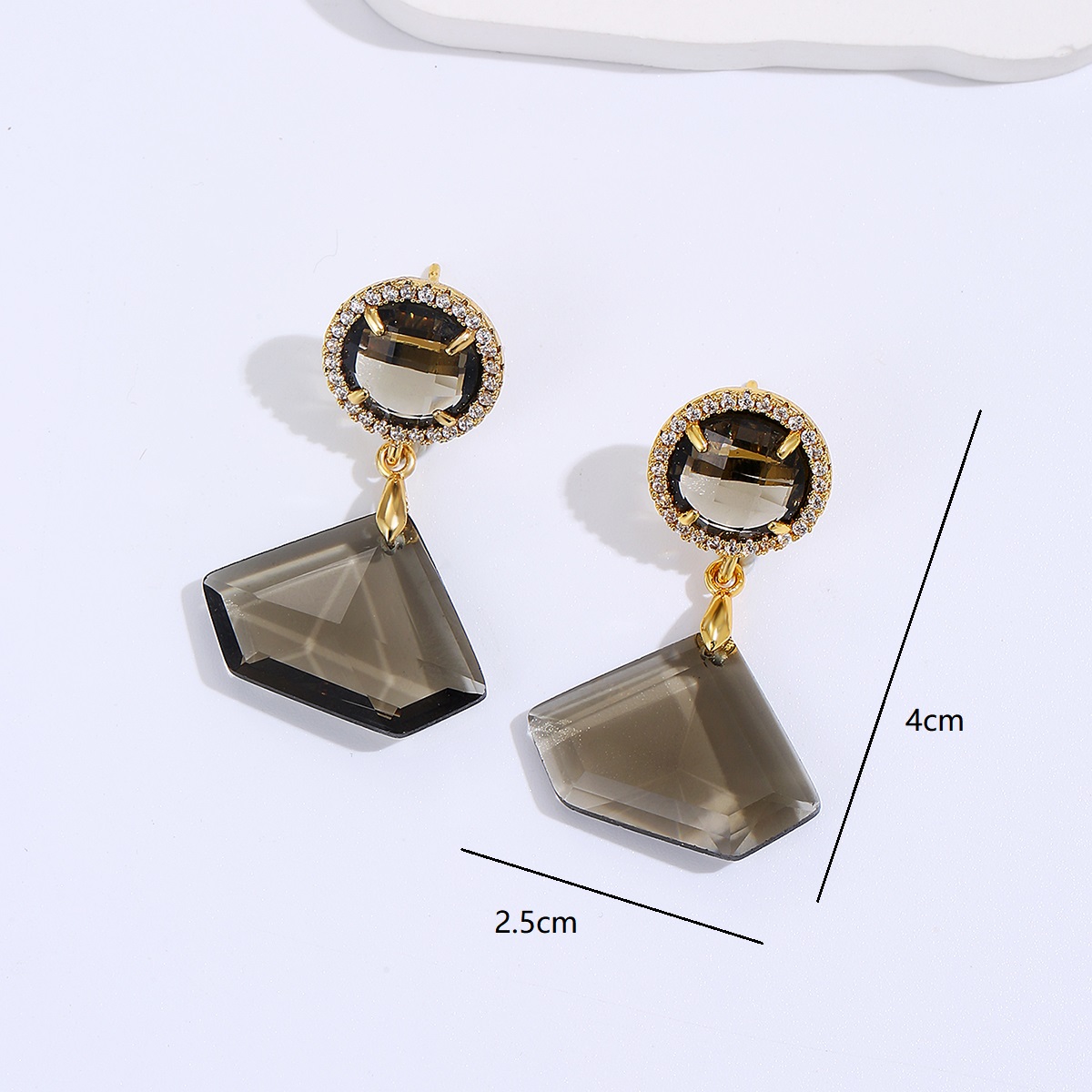 Elegant Geometric Copper Drop Earrings Gold Plated Zircon Copper Earrings 1 Pair display picture 3