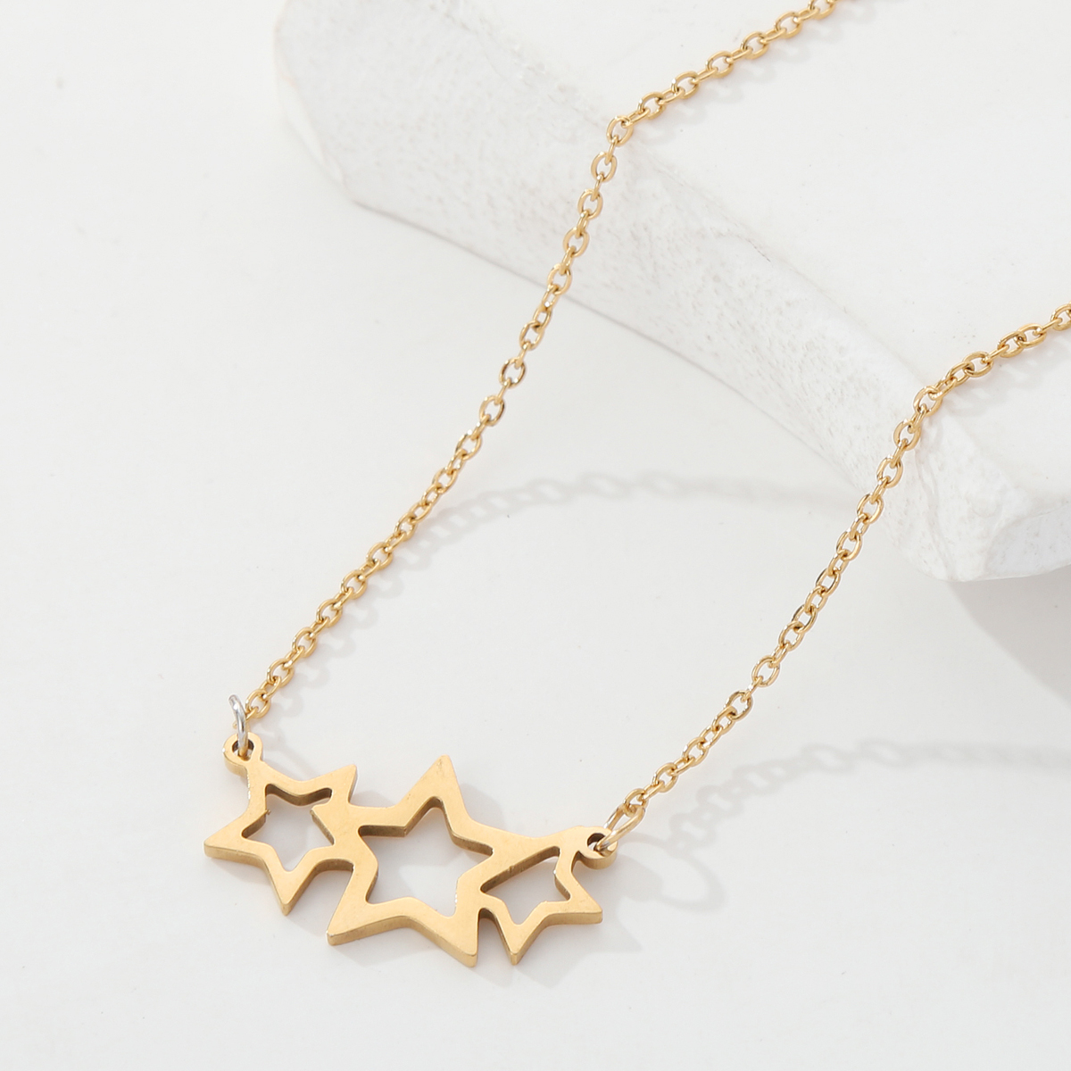 Fashion Stainless Steel 18k Gold Plating Star Shaped Pendant Three-dimensional Necklace display picture 1