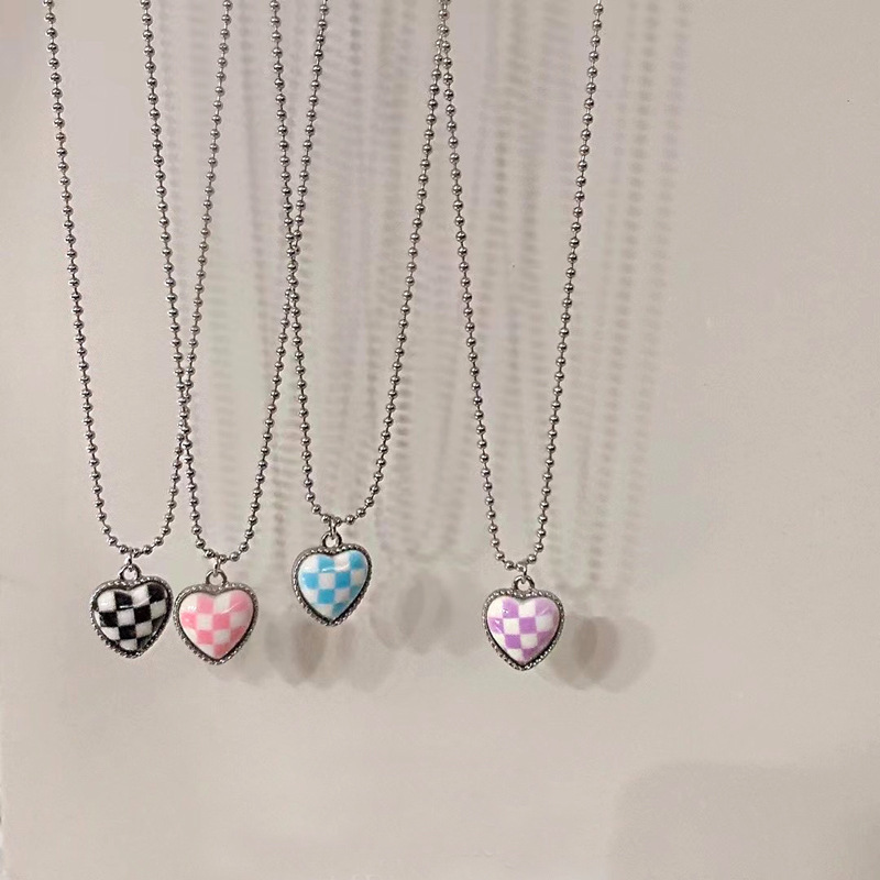 New Style Color Chessboard Plaid Heart Pendant Necklace Clavicle Chain display picture 4