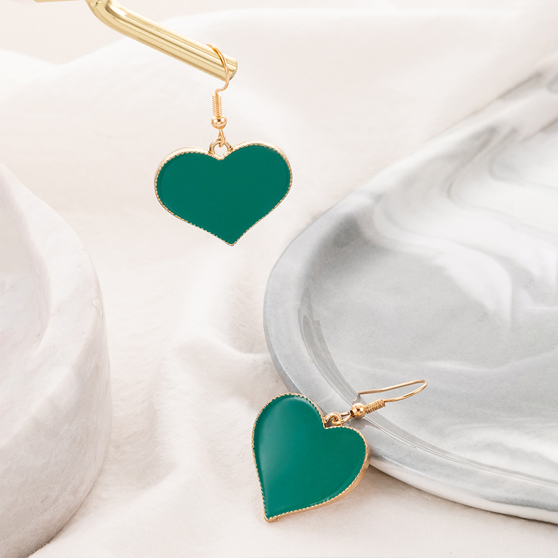 Simple Style Green Dripping Oil Heart Geometric Alloy Pendant Earrings display picture 3