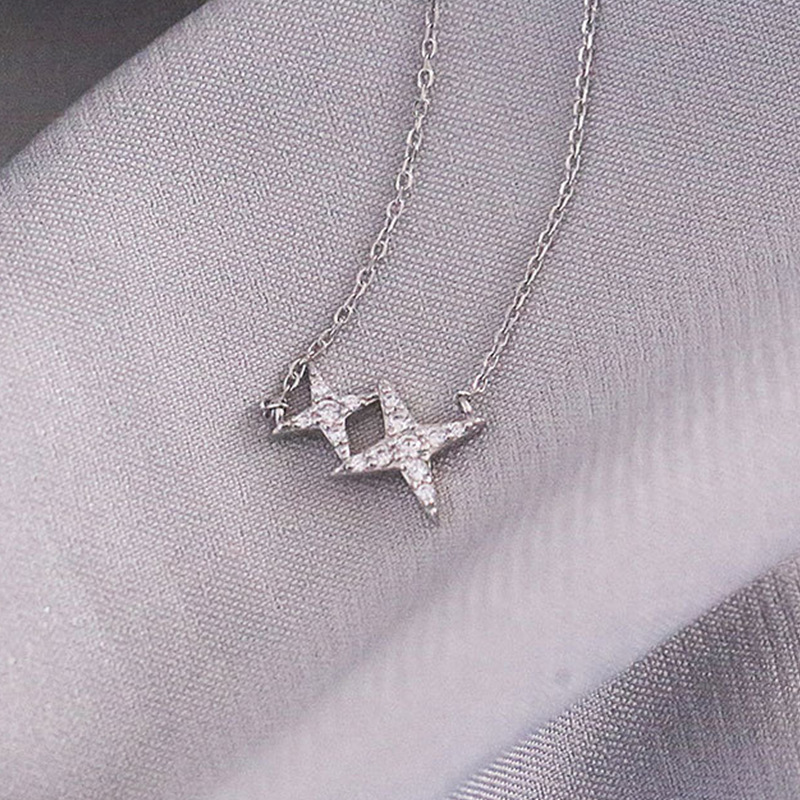 Simple New Style Four-pointed Stars Pendant Necklace Clavicle Chain display picture 3