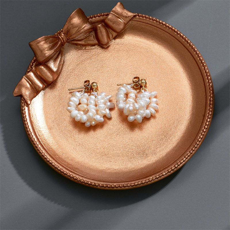 New Baroque Ladies Electroplating Real Gold Natural Freshwater Pearl Earrings display picture 3