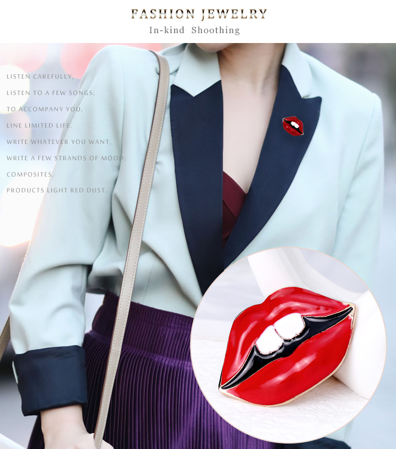 Fashion Elegant Sexy Red Lip Clothing Brooch Women's Suit Dress Pin display picture 3