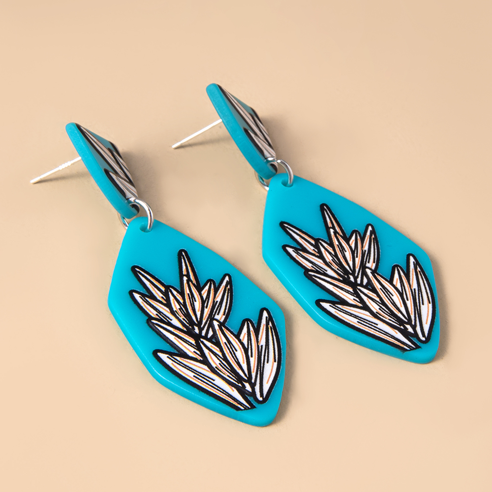 Fashion Retro Embossed Earrings Acrylic-based Resin Simple Leaves Earrings display picture 4