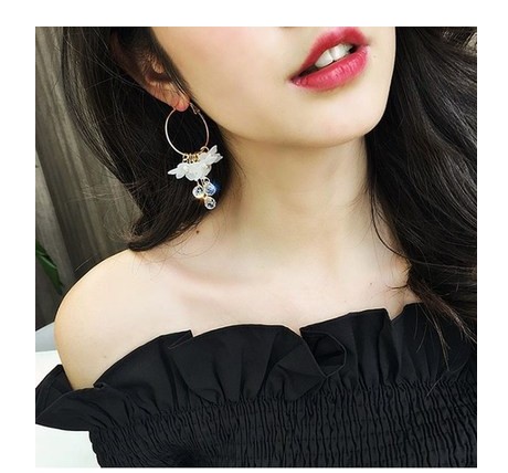 Fashion Flower Tassel Water Drop Pendant Crystal Petal Earrings display picture 3
