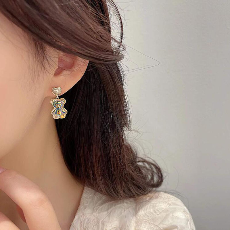 2022 New Fashion Cute Bear Heart Shape Alloy Earrings display picture 3