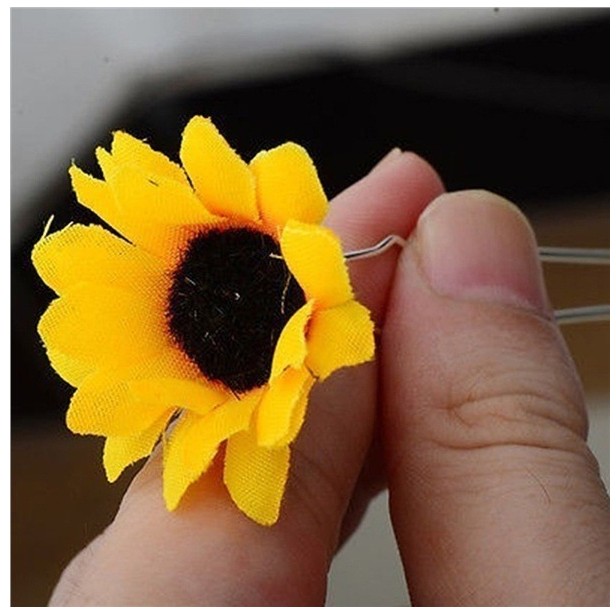 Fashion Sunflower Hair Plug Cute Hair Accessories Chrysanthemum Hairpin display picture 3