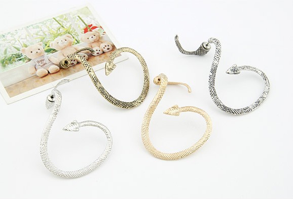 Solid Color Alloy Snake Ear Studs Daily Plating Alloy Clip&cuff Earrings display picture 3