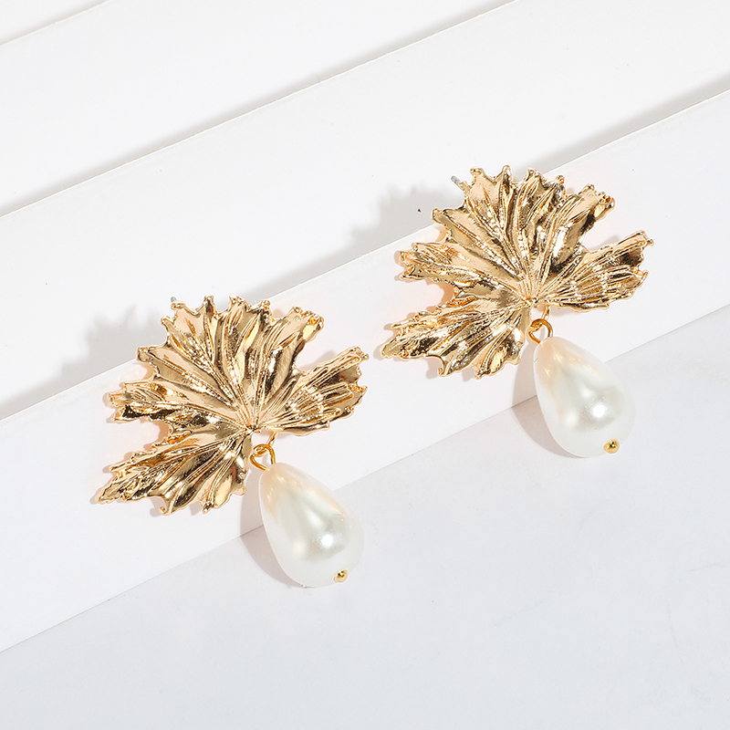 New Style Water Drop Pearl Pendant Irregular Geometric Leaf Earrings display picture 4