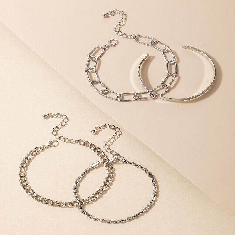 Fashion Silver Chain Bracelet Four-piece Alloy Simple Bracelet Multiple Set display picture 4