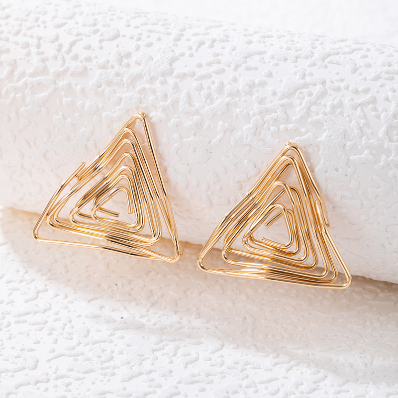 Simple Géométrique Triangle Spirale Creux Coeur Forme Alliage Boucles D'oreilles display picture 3