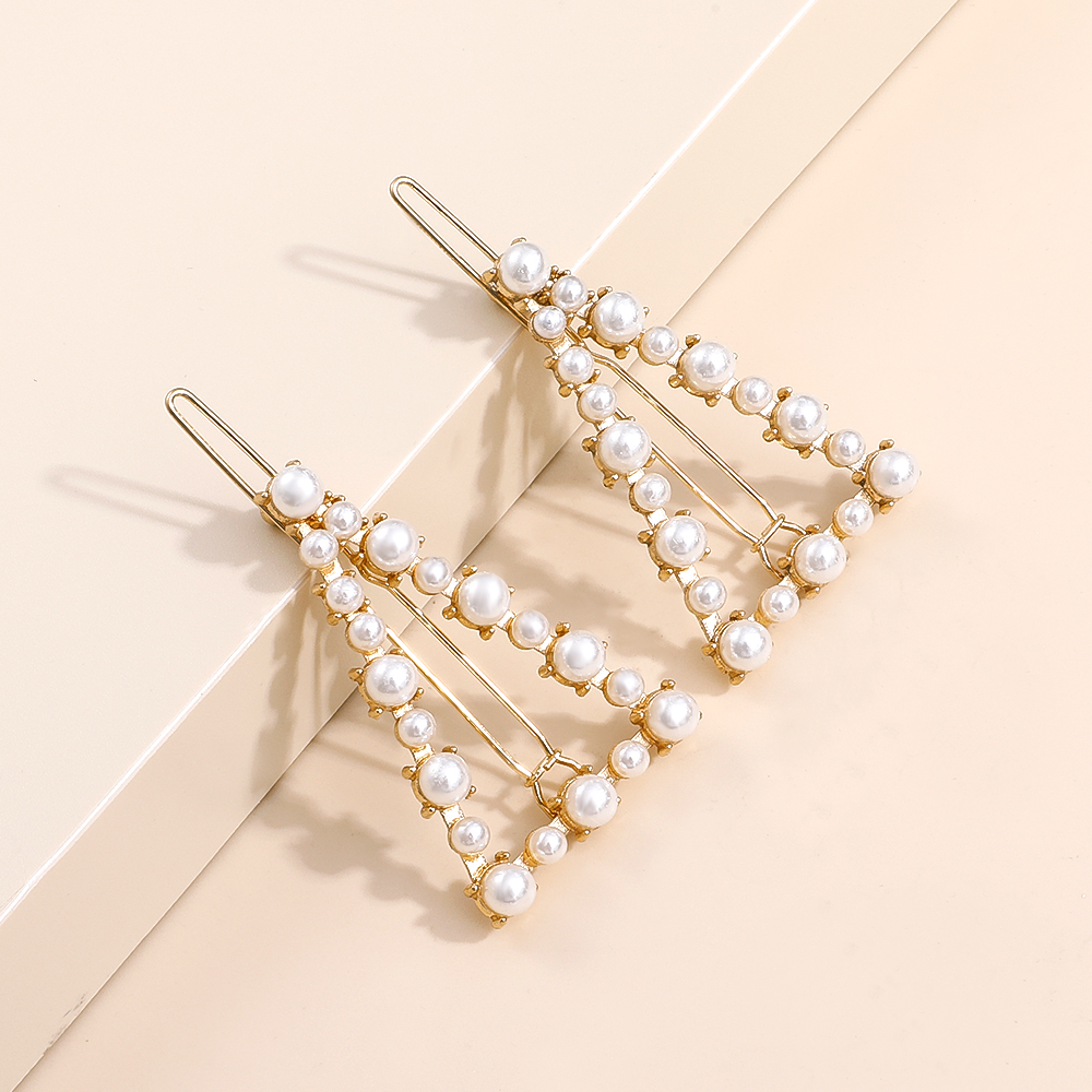 Fashion Simple Geometric Triangle Pearl Inlaid Side Bang Clip display picture 1