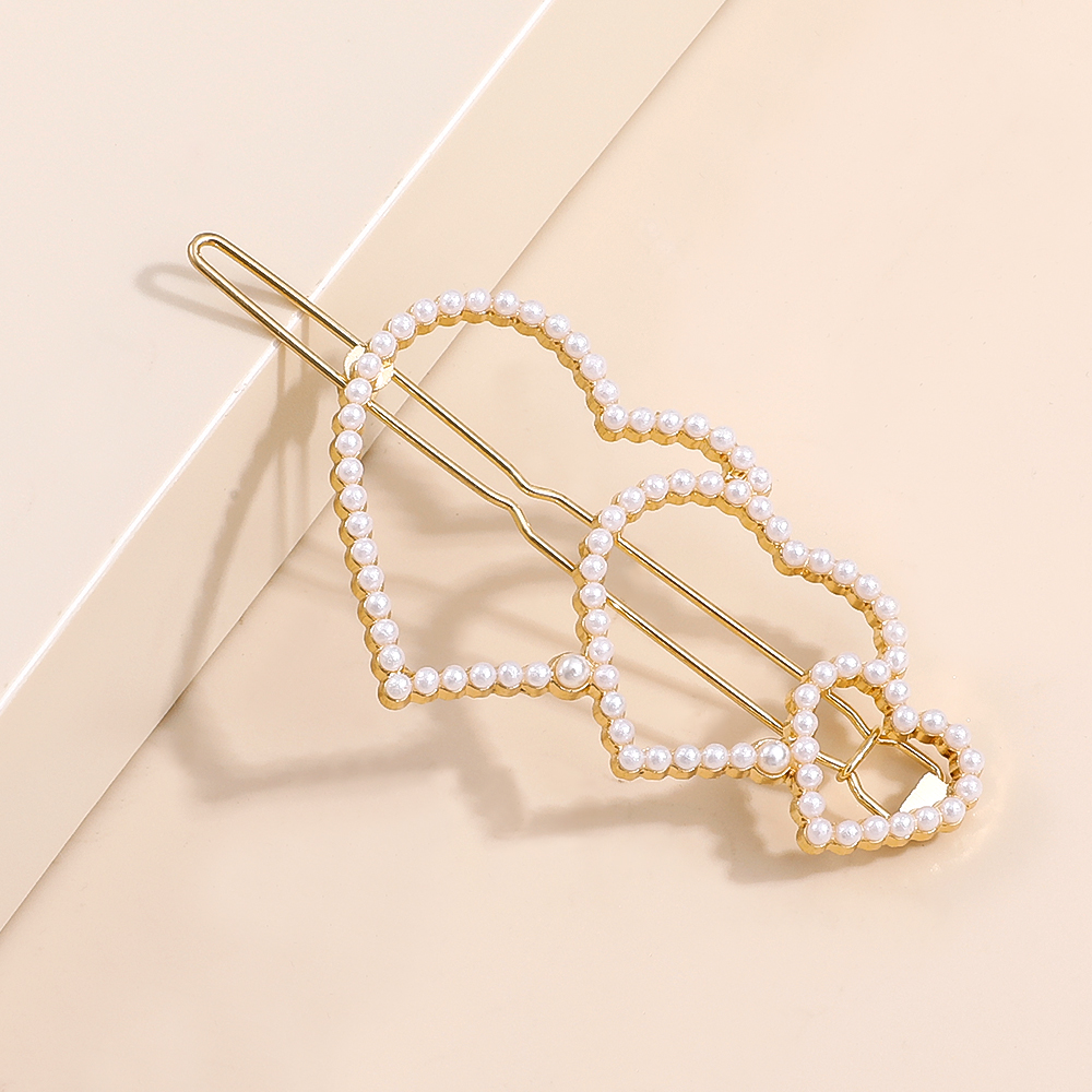 2022 New Fashion Elegant Pearl Inlaid Heart-shaped Bang Side Hairpin display picture 4